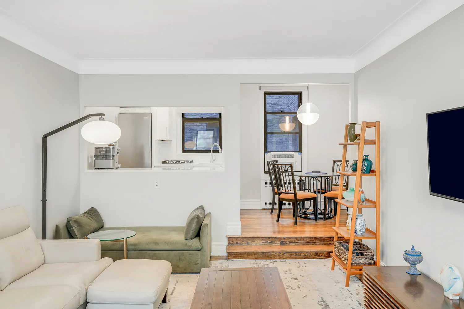 $840,000 | 129 West 89th Street, Unit 36 | Upper West Side