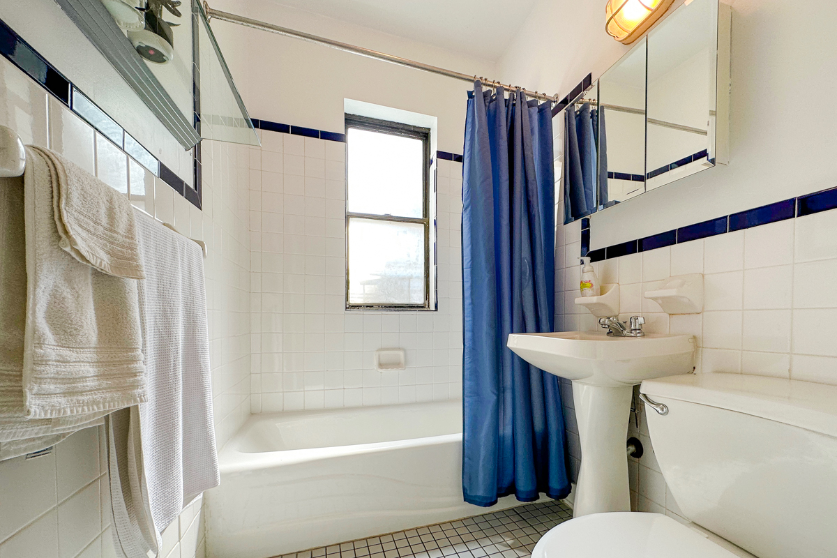 77 Eastern Parkway, Unit 2E Brooklyn, NY 11238 - Photo 5 of 6