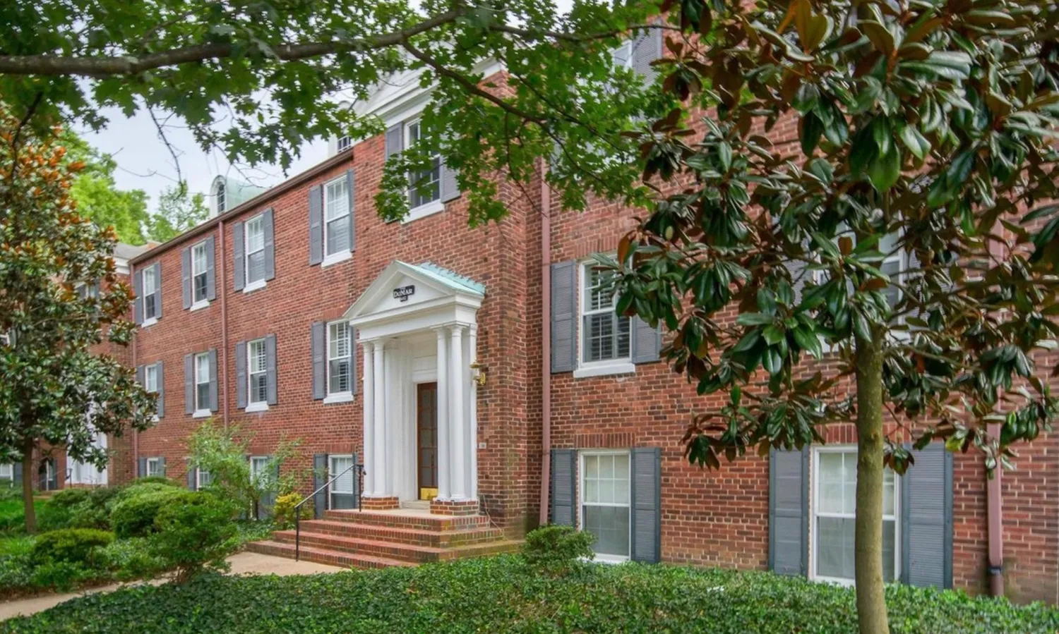 $525,000 | 402 Commonwealth Avenue, Unit 206, Alexandria, VA 22301