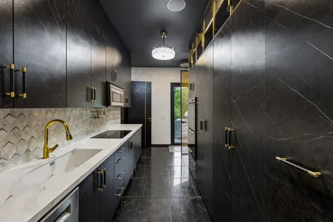 $1,999,990 | 5824 Woodland Hills Drive, Nashville, TN 37211