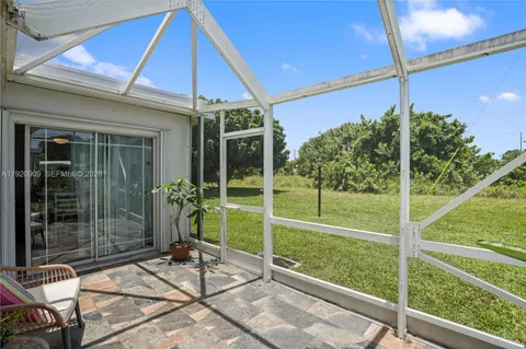 $250,000 | 142 Northwest 10th Court, Boynton Beach, FL 33426