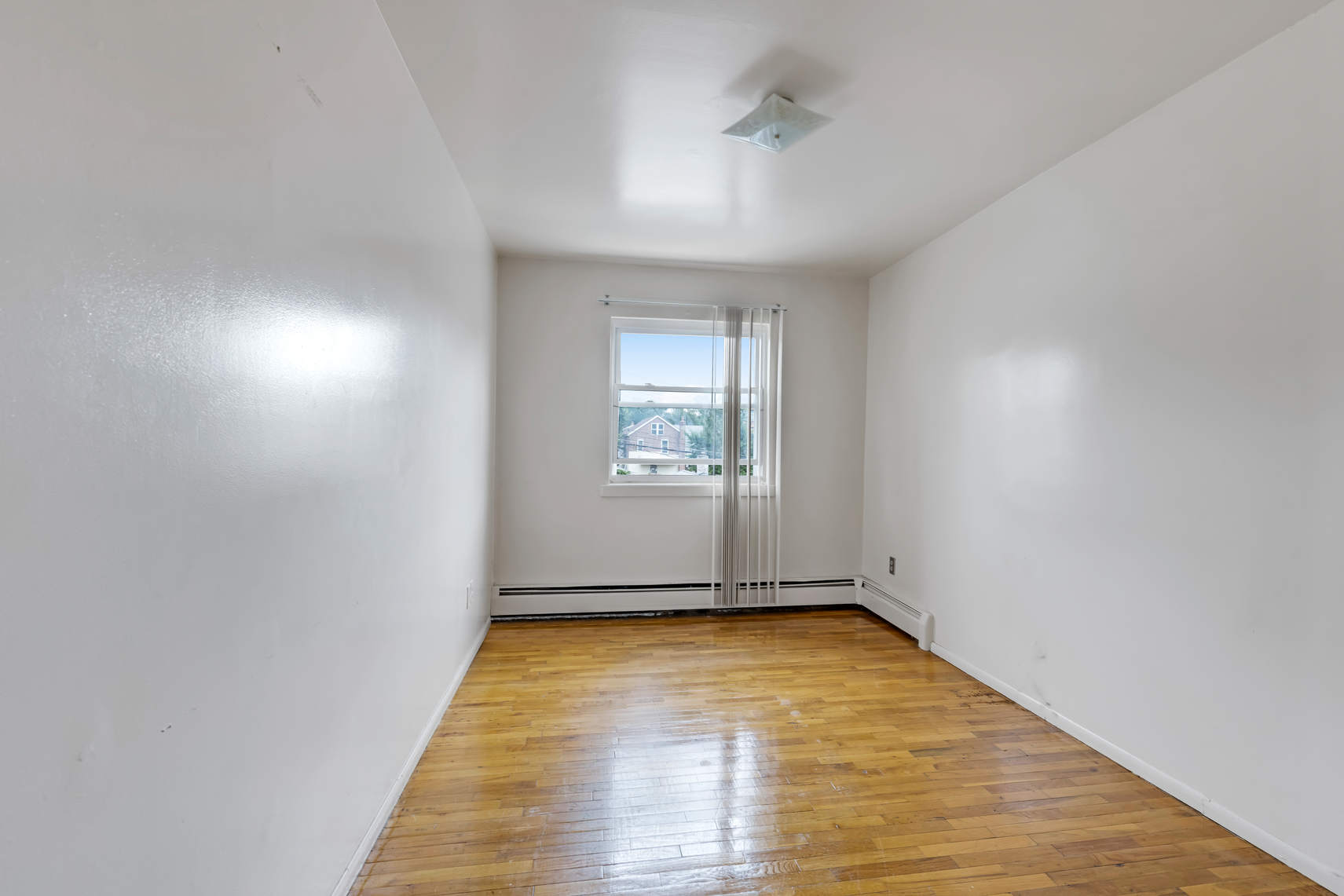 3425 Ely Avenue Bronx, NY 10469 - Photo 10 of 19