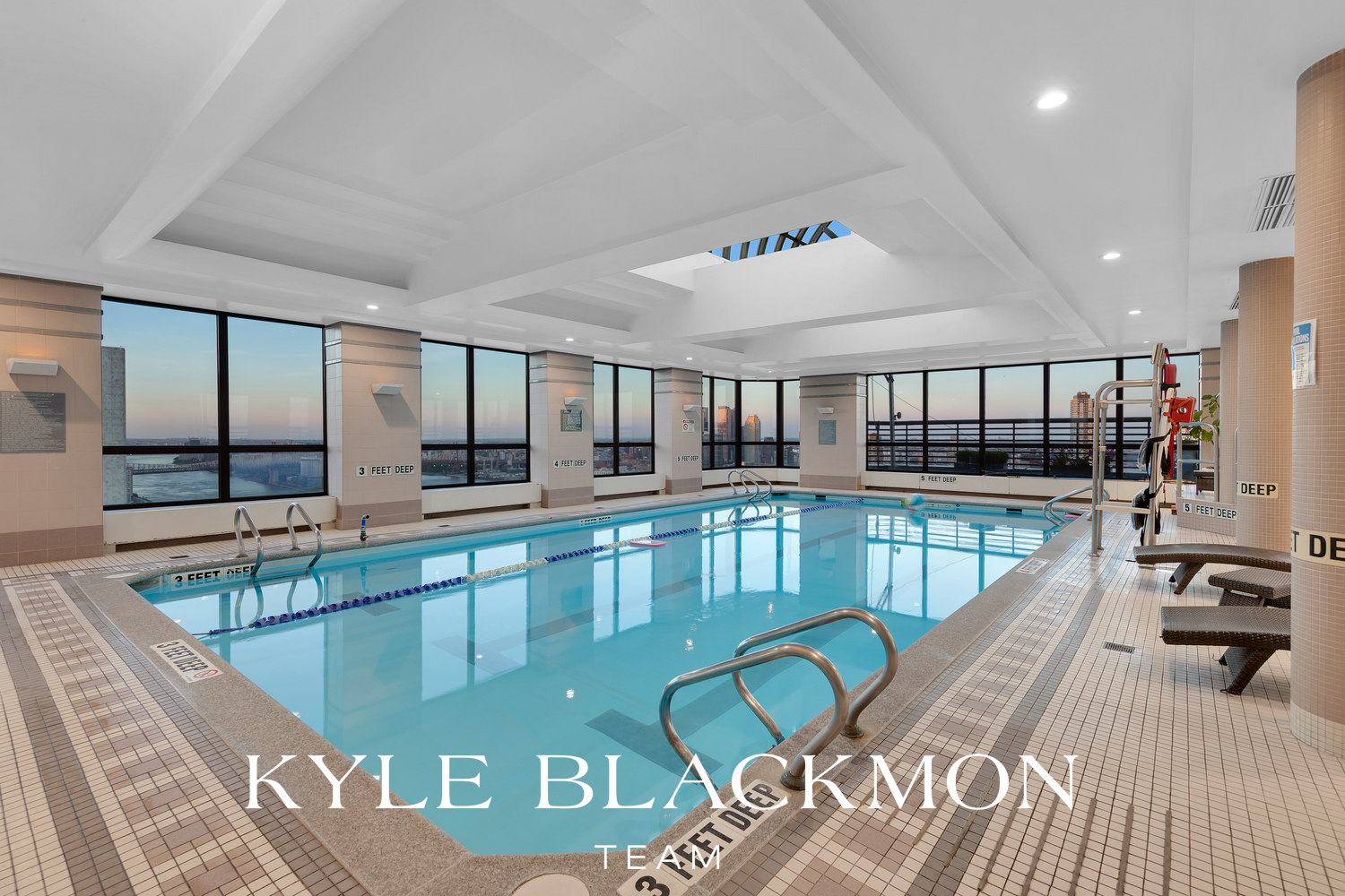 415 East 37th Street, Unit 9JK Manhattan, NY 10016 - Photo 18 of 28 a view of a swimming pool