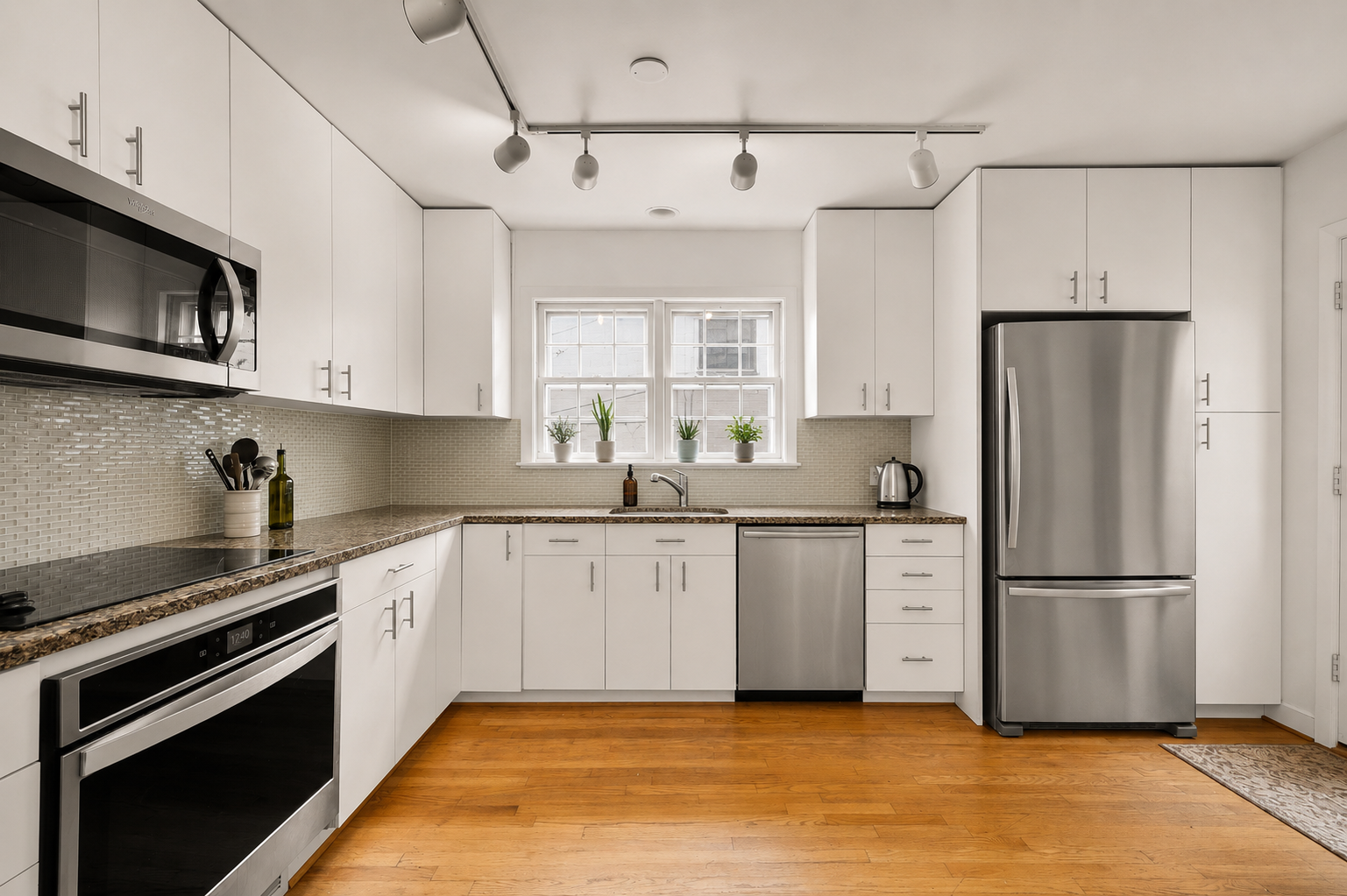 3226 Broad Branch Terrace Northwest Washington, DC 20008 - Photo 3 of 30