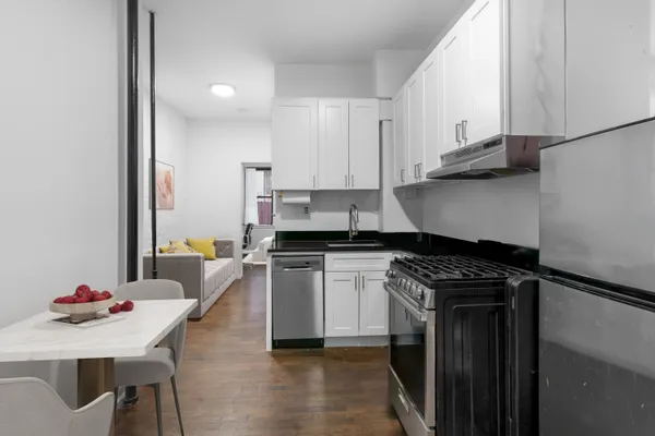 $3,350 | 336 East 5th Street, Unit 4RE | East Village