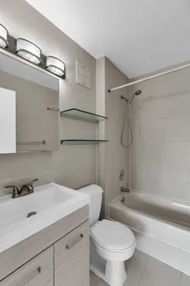 $790,000 | 25-40 Shore Boulevard, Unit 2F | Astoria