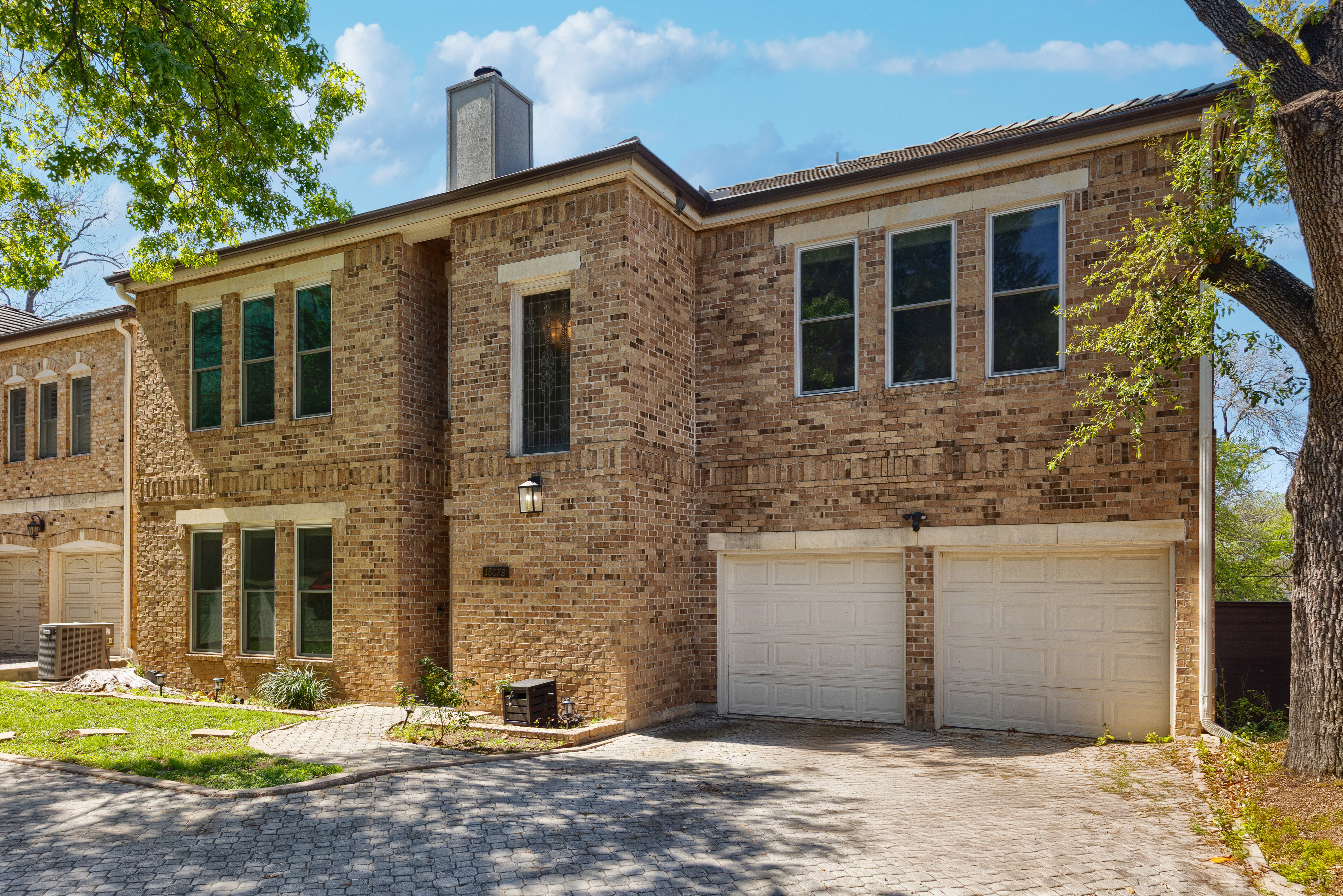 1807 San Gabriel Street, Unit 2B Austin, TX 78701 - Photo 2 of 25
