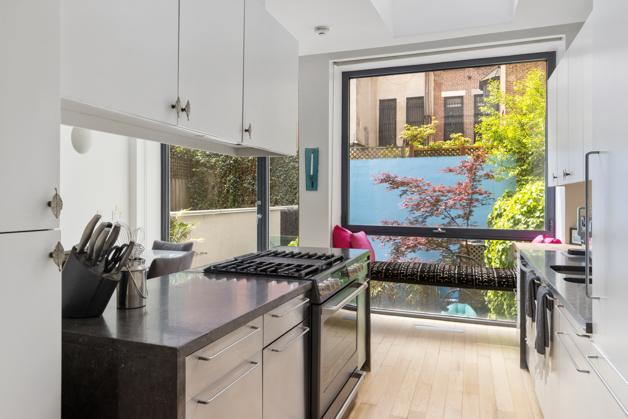 10 East 95th Street, Unit Garden Manhattan, NY 10128 - Photo 4 of 16
