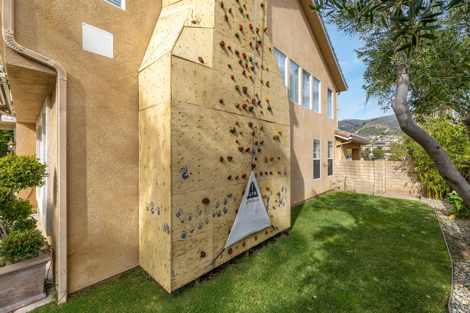 $1,690,000 | Wynfreed Lane, Porter Ranch, CA 91326