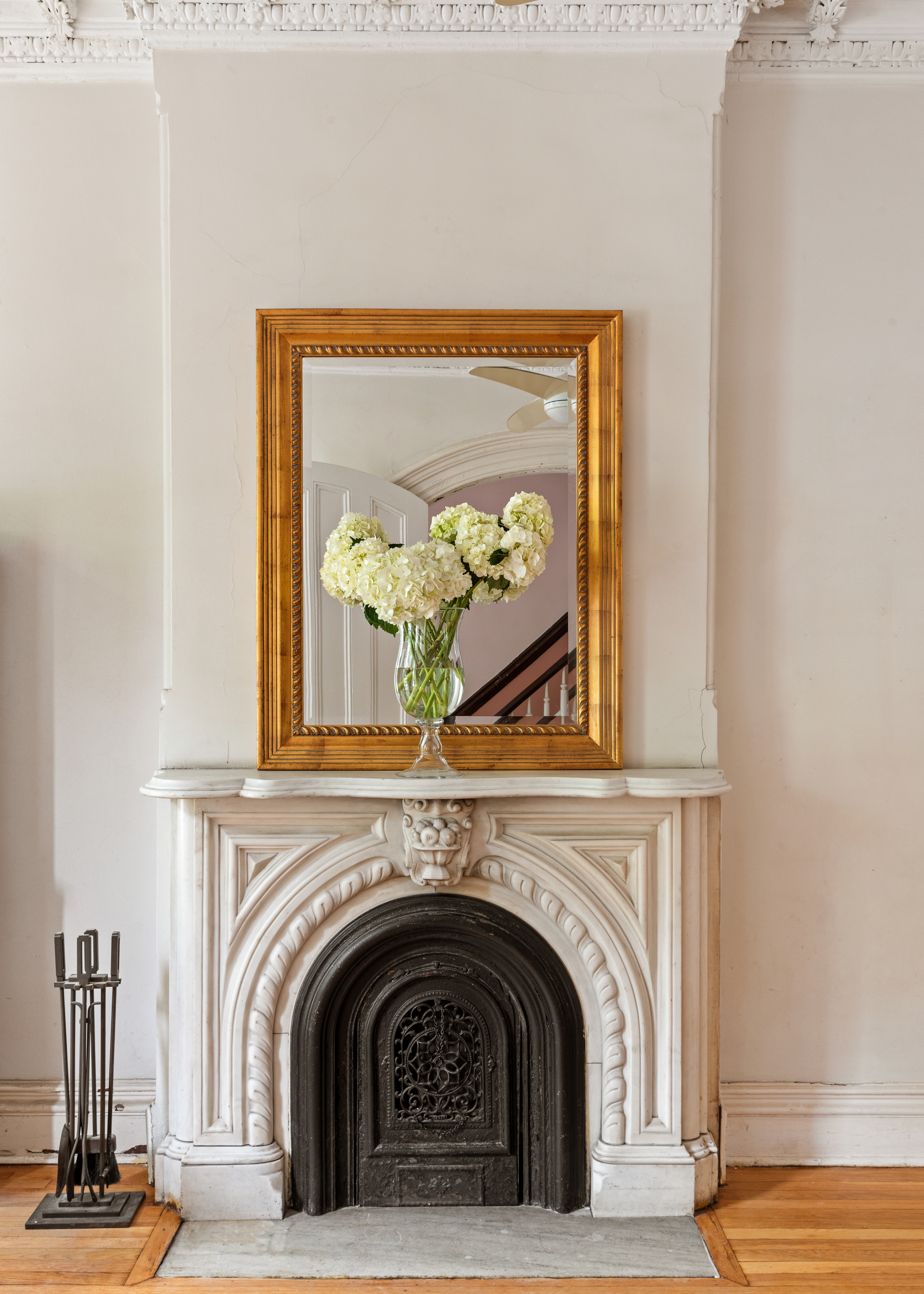 152 Dekalb Avenue Brooklyn, NY 11217 - Photo 2 of 27 a view of a livingroom with a fireplace