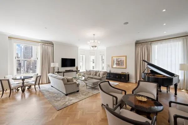 $10,995,000 | 1 Central Park South, Unit 915 | Central Park South