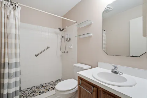 $240,000 | 2917 Fig Court, Unit 2, Palm Harbor, FL 34684