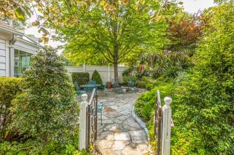 $1,799,999 | 3130 19th Street North, Arlington, VA 22201