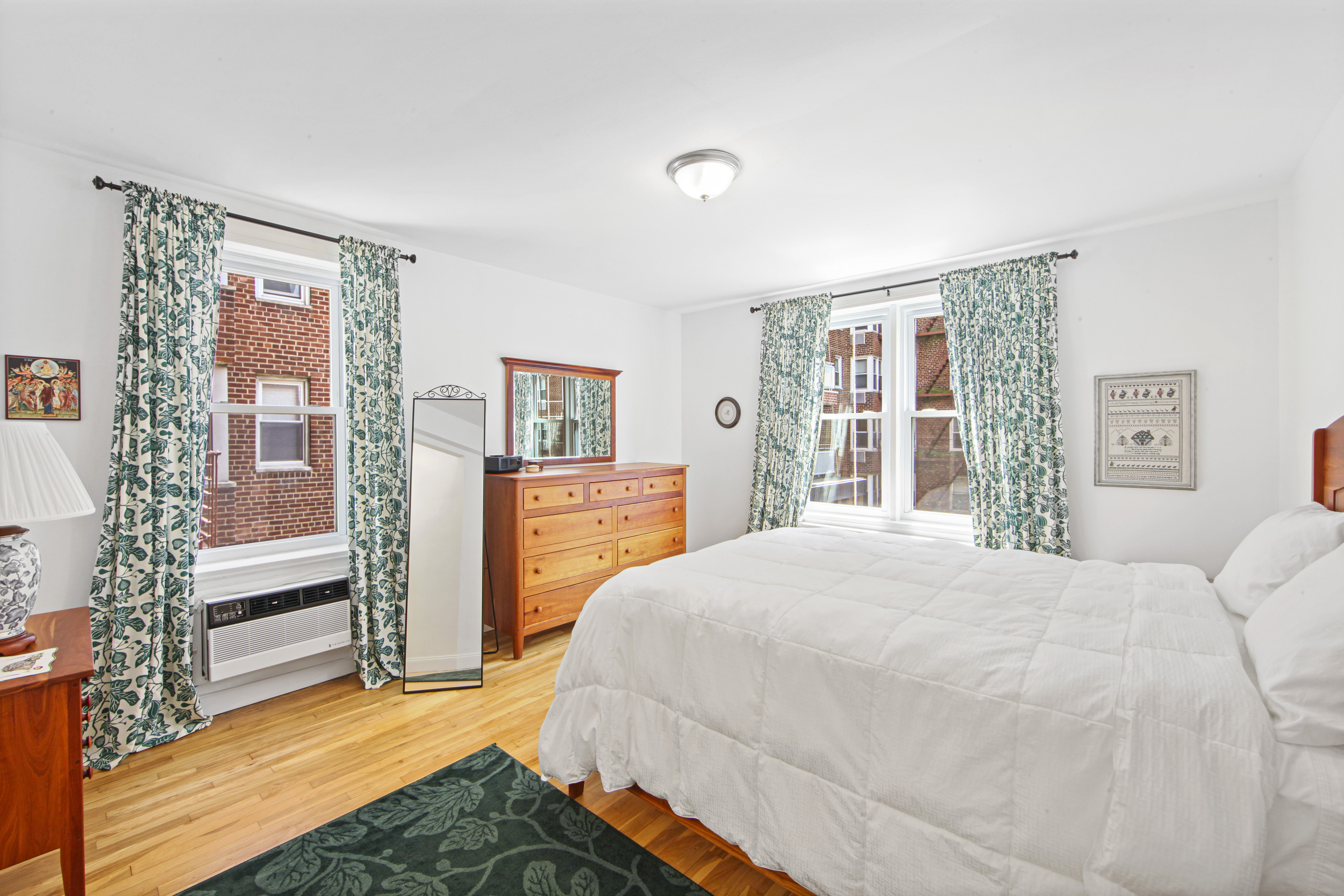 9201 Shore Road, Unit B305 Brooklyn, NY 11209 - Photo 6 of 12 Gallery Image 6