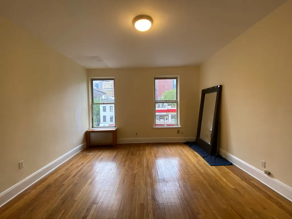 $3,000 | 619 9th Avenue, Unit 3E | Hell's Kitchen