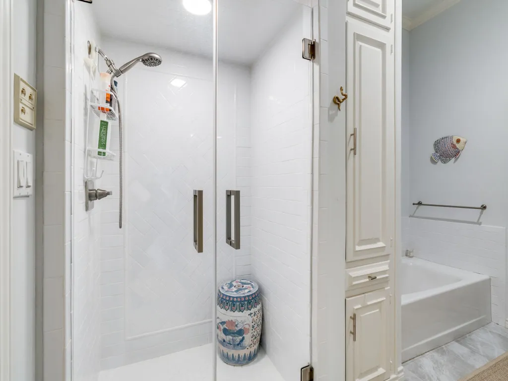 $1,200,000 | 5723 Overdowns Drive, Dallas, TX 75230