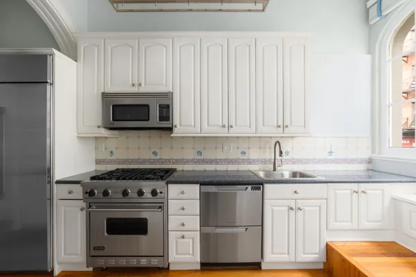 $25,000 | 60 Hicks Street | Brooklyn Heights
