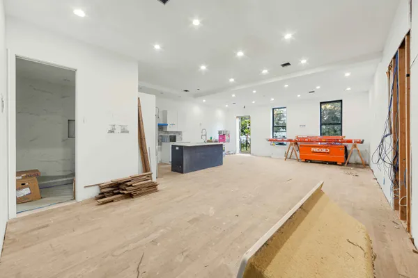 $2,399,000 | 913 Lafayette Avenue | Bedford-Stuyvesant