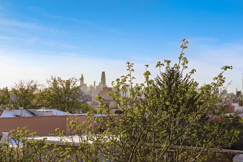 $445,000 | 44-14 Newtown Road, Unit 4T | Astoria