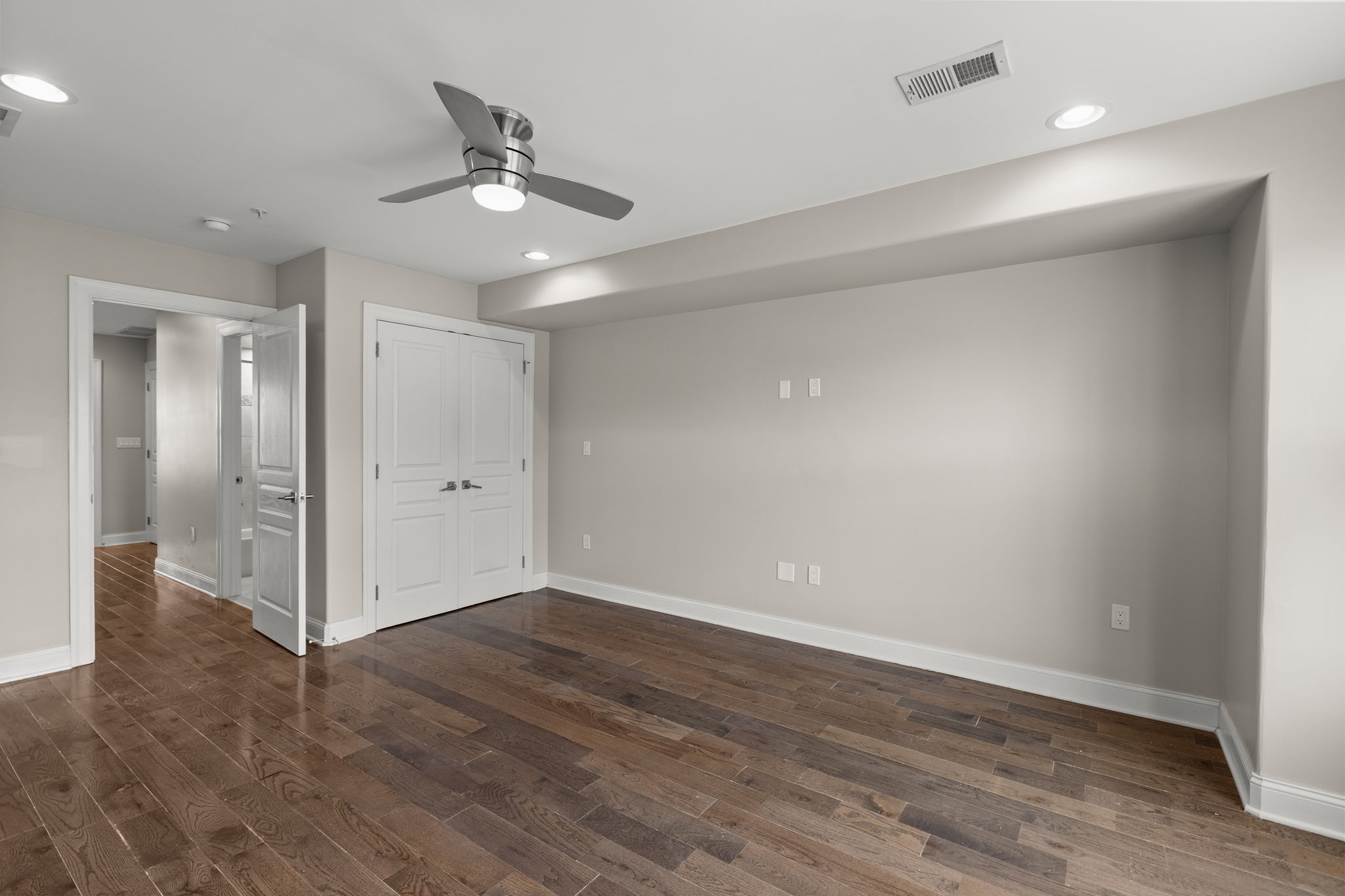 2129 Tasker Street Philadelphia, PA 19145 - Photo 27 of 51 Gallery Image 27