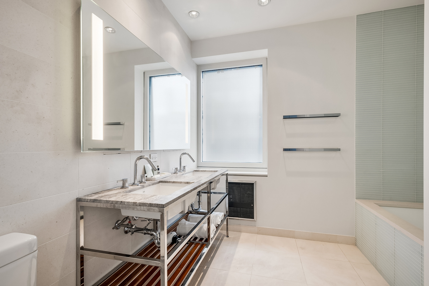 70 West 45th Street, Unit PH2 Manhattan, NY 10036 - Photo 5 of 16