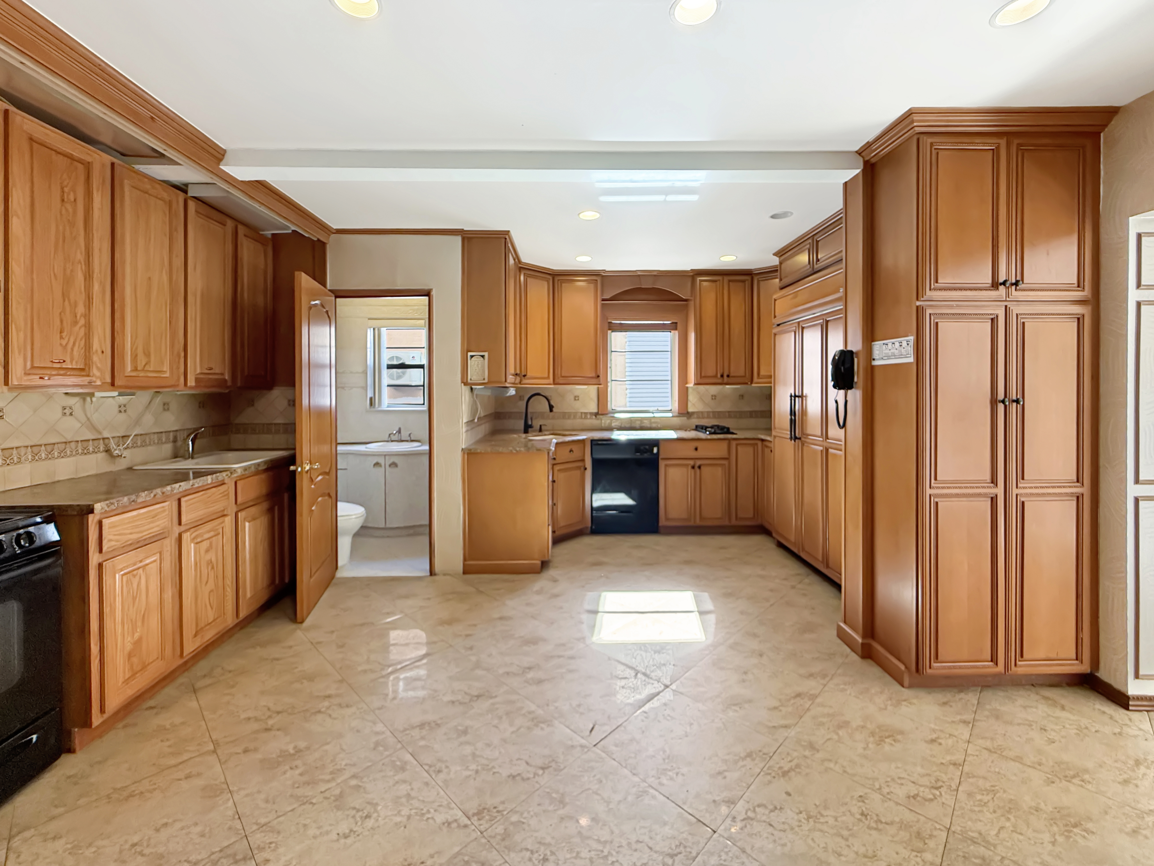 3731 Maple Avenue Brooklyn, NY 11224 - Photo 10 of 26