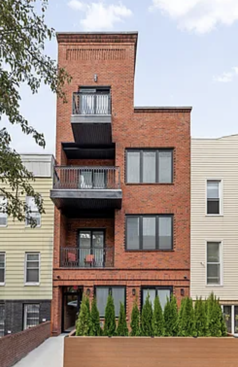 183 Java Street, Unit 1A Brooklyn, NY 11222 - Photo 8 of 12 a building view with a outdoor space