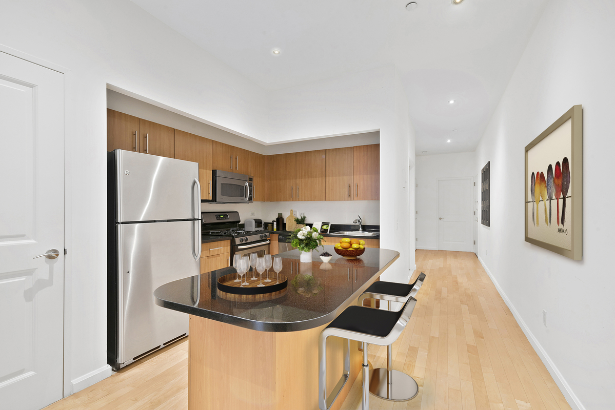 20 West Street, Unit 14H Manhattan, NY 10004 - Photo 3 of 12