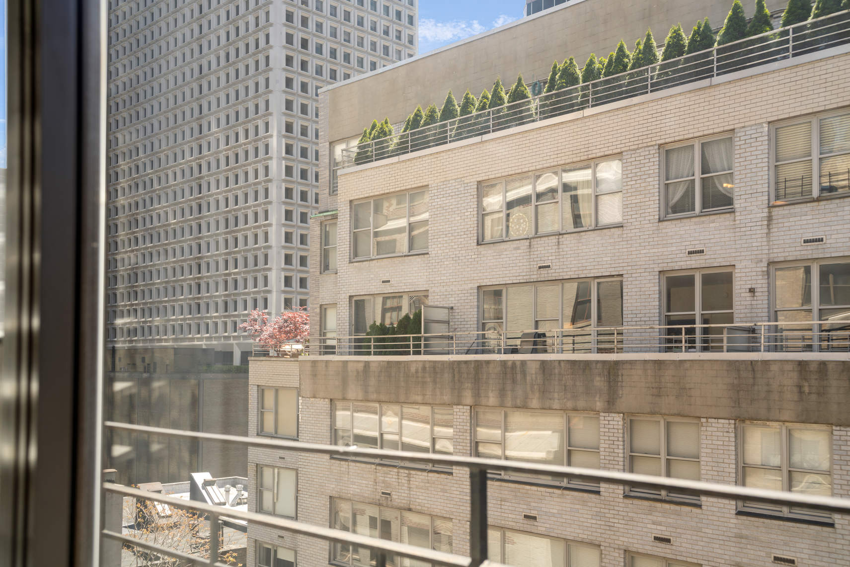 150 East 56th Street, Unit 11A Manhattan, NY 10022 - Photo 4 of 12