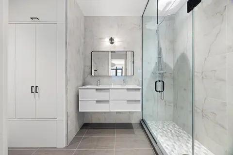 $2,700,000 | 128 West 26th Street, Unit PH | Chelsea
