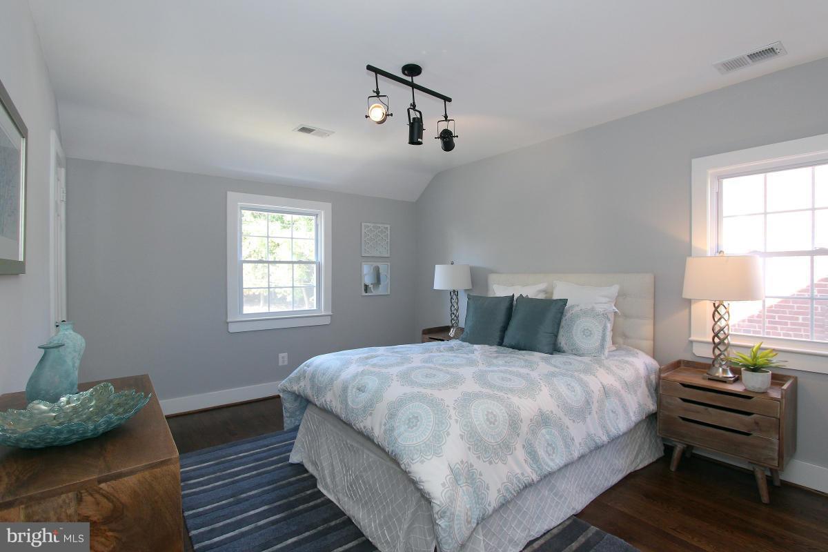 4889 Queens Chapel Terrace Northeast Washington, DC 20017 - Photo 7 of 16