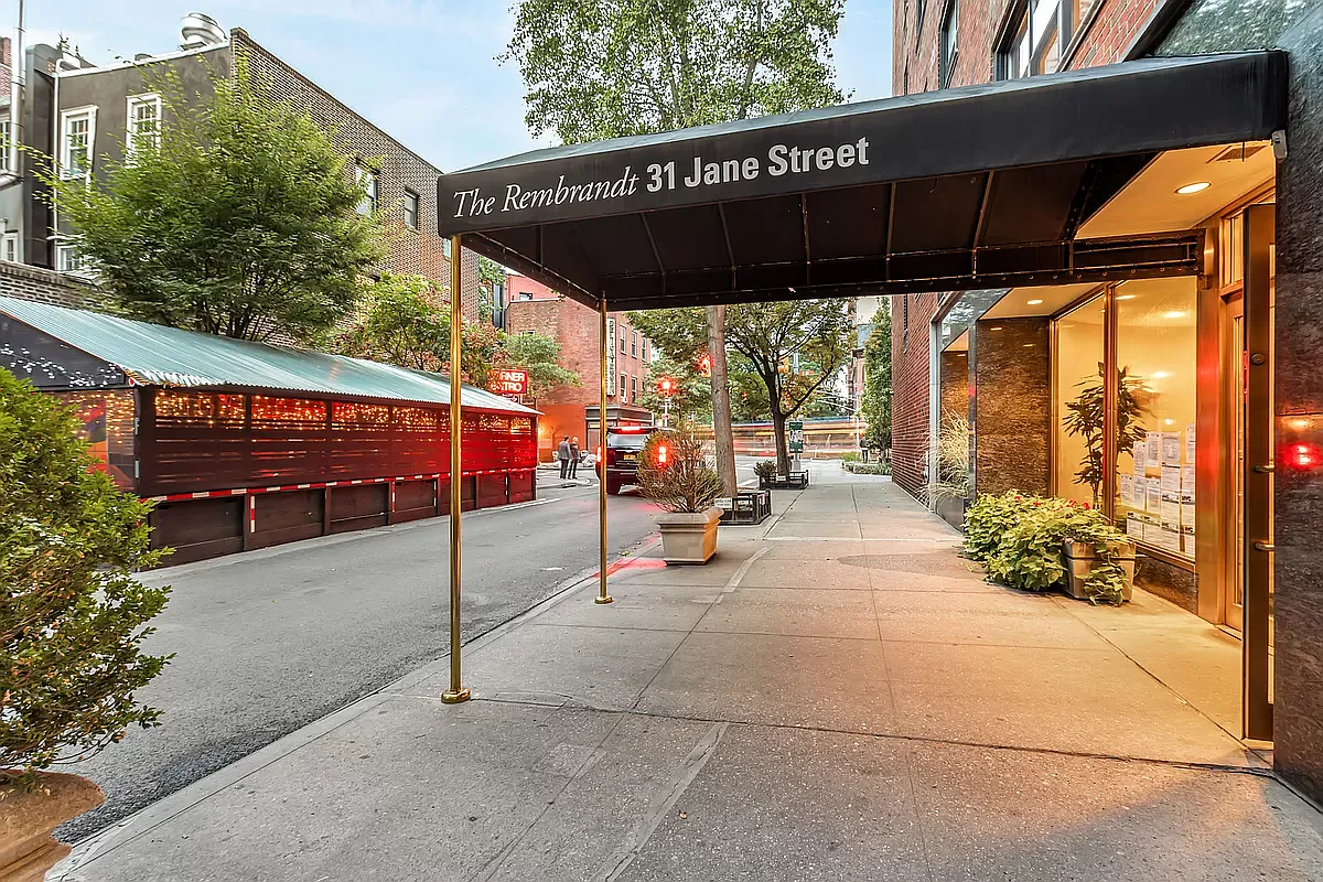 31 Jane Street, Unit 7A Manhattan, NY 10014 - Photo 10 of 11 a view of outdoor seating