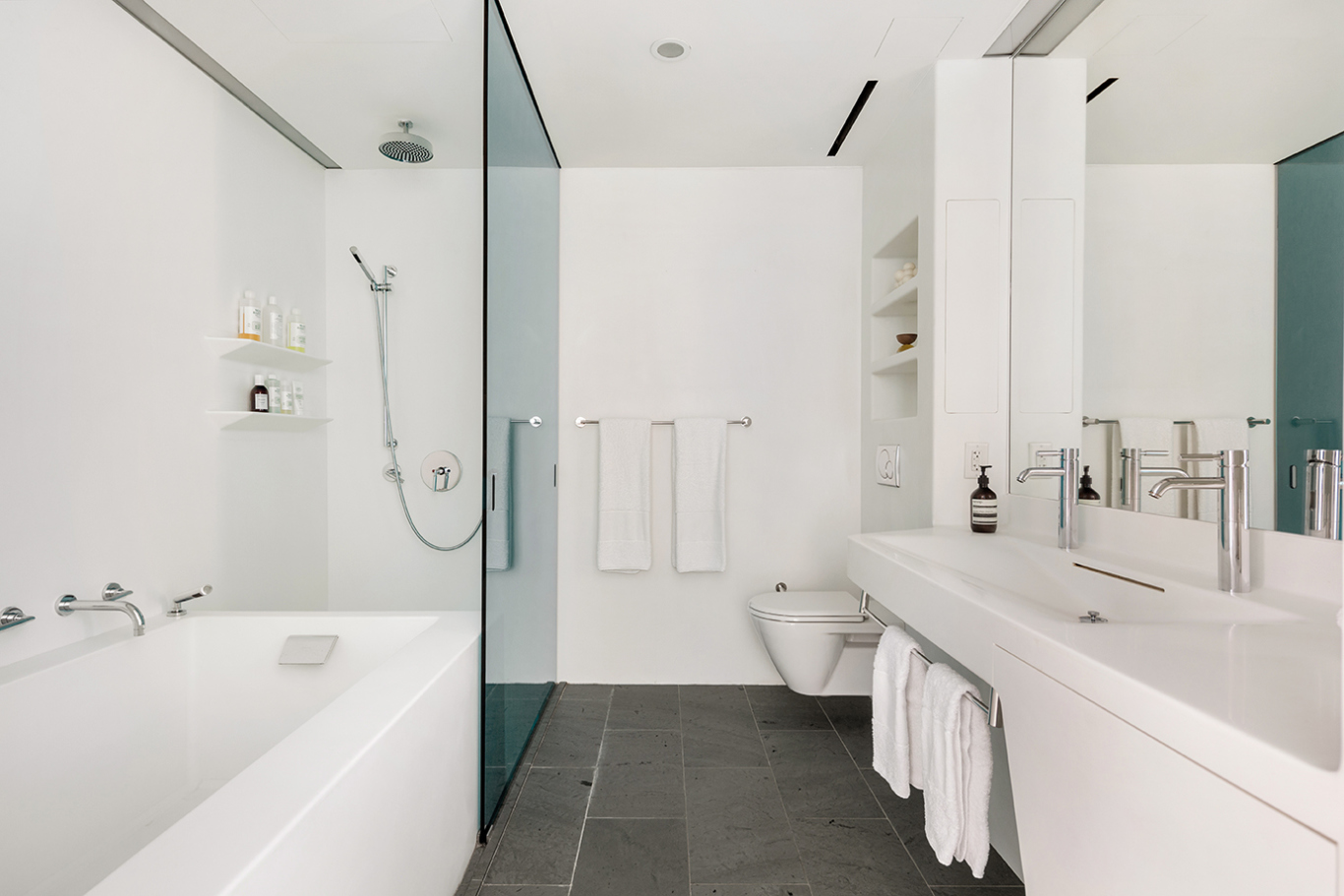 166 Perry Street, Unit 2B Manhattan, NY 10014 - Photo 9 of 14