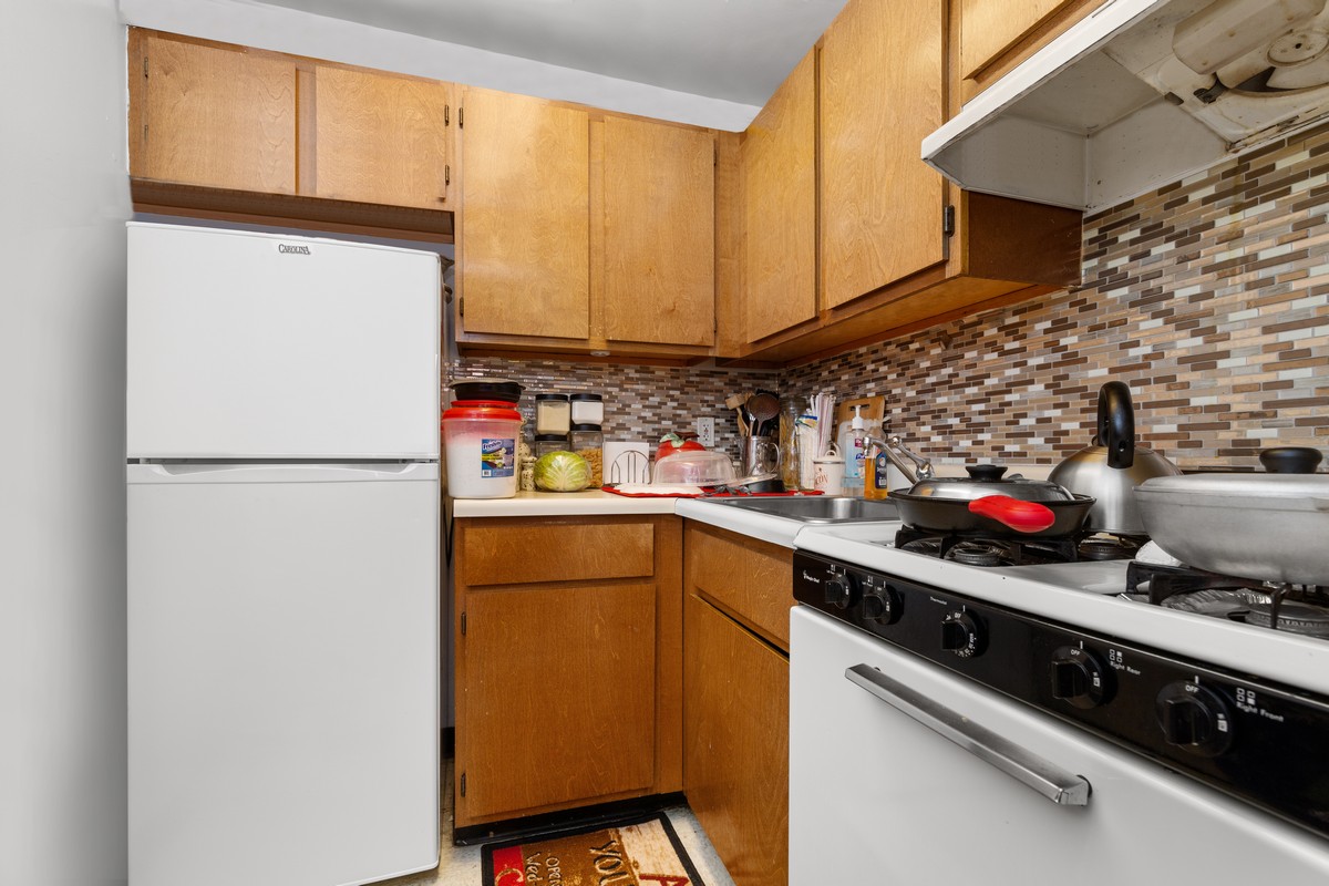 923 Gates Avenue Brooklyn, NY 11221 - Photo 15 of 20