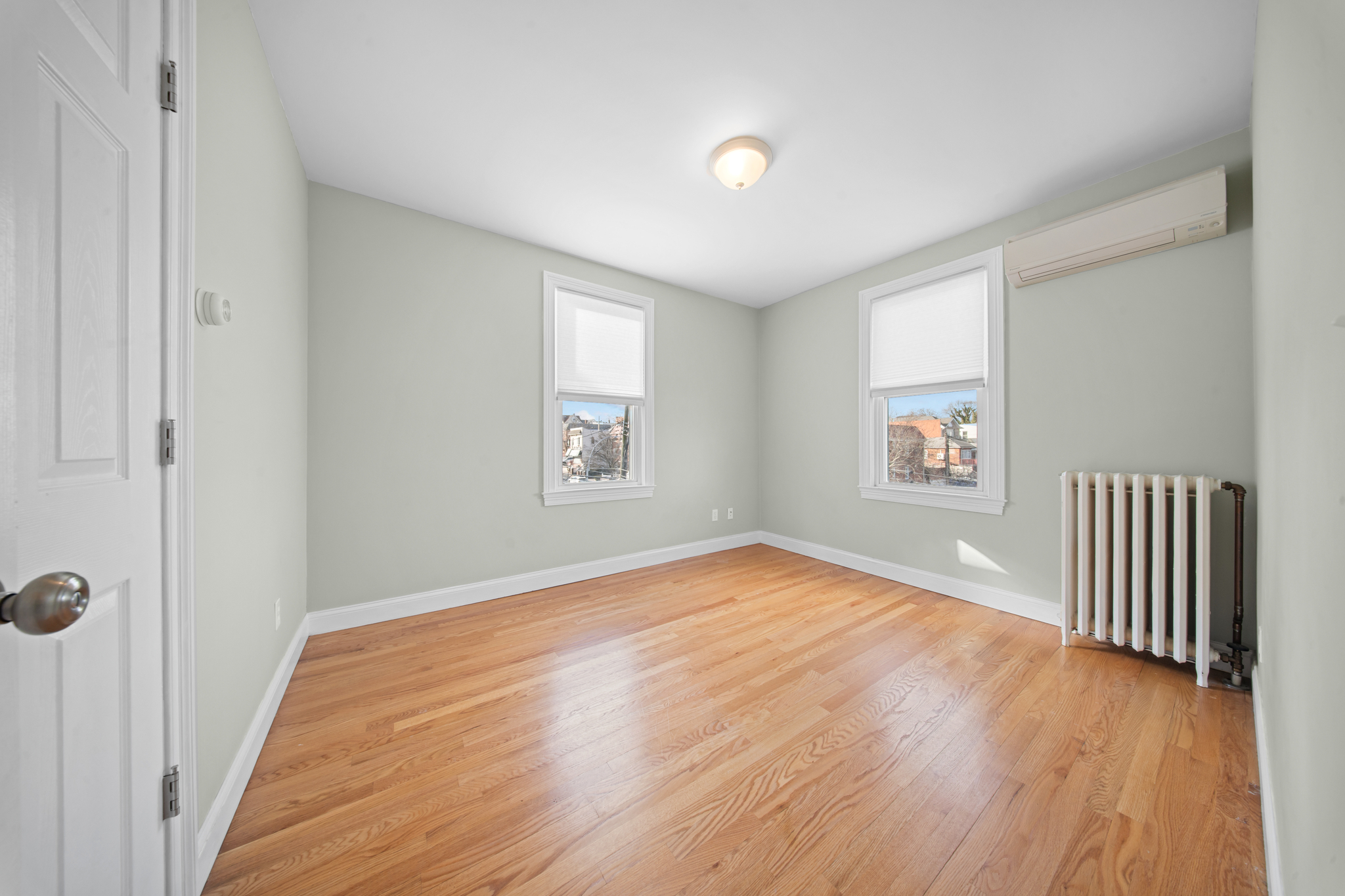 52-19 69th Street Queens, NY 11378 - Photo 22 of 35