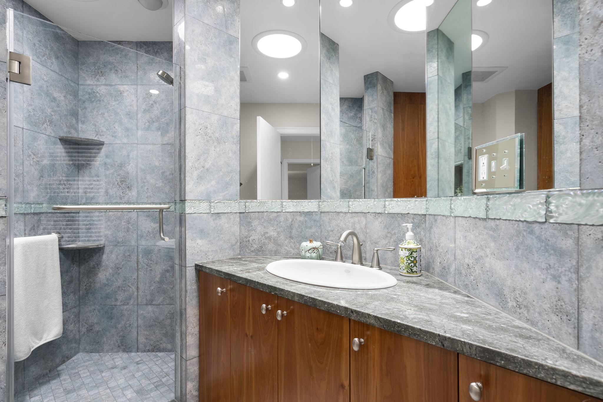 12806 Gaffney Road Silver Spring, MD 20904 - Photo 20 of 53