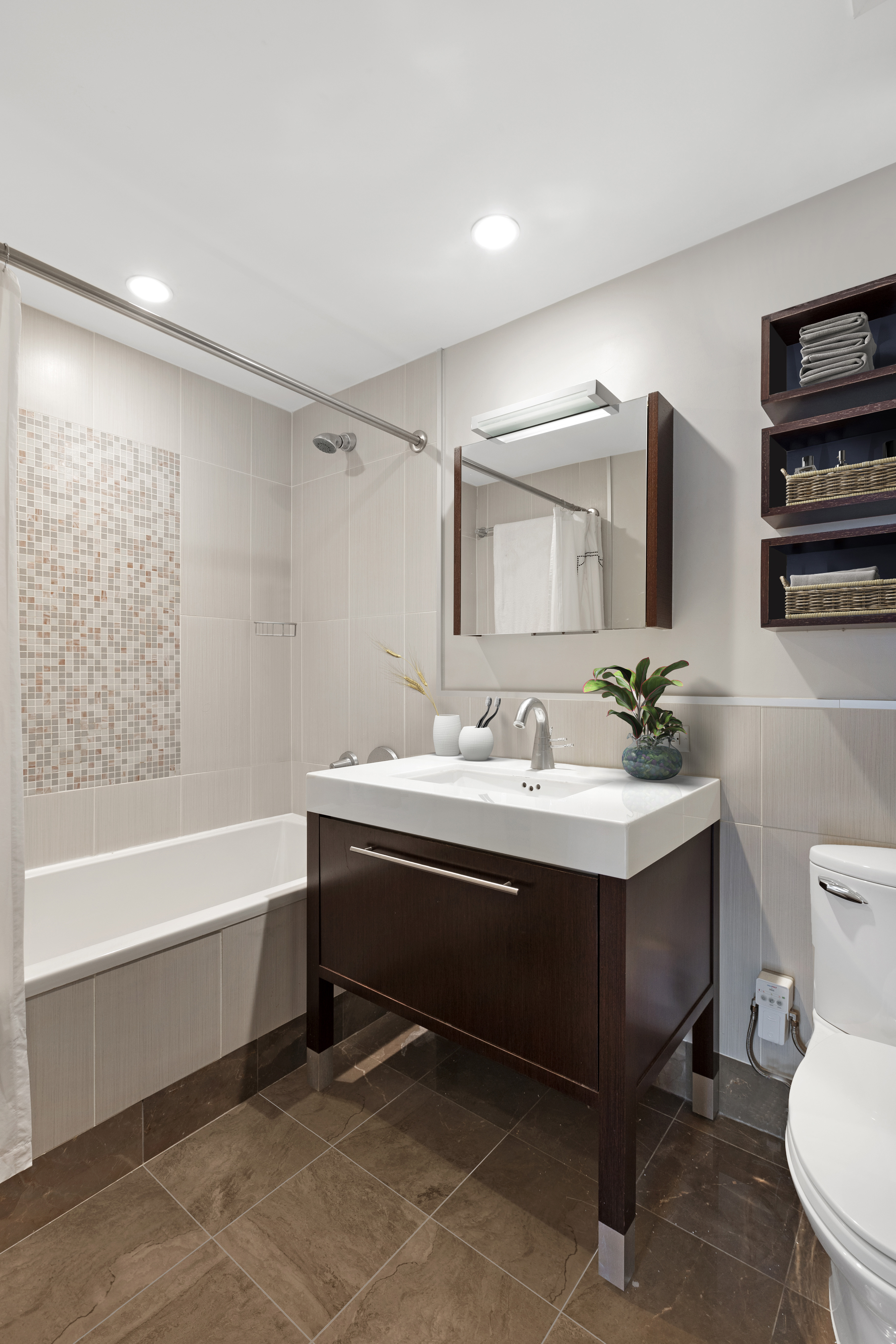 225 East 34th Street, Unit 4B Manhattan, NY 10016 - Photo 6 of 15