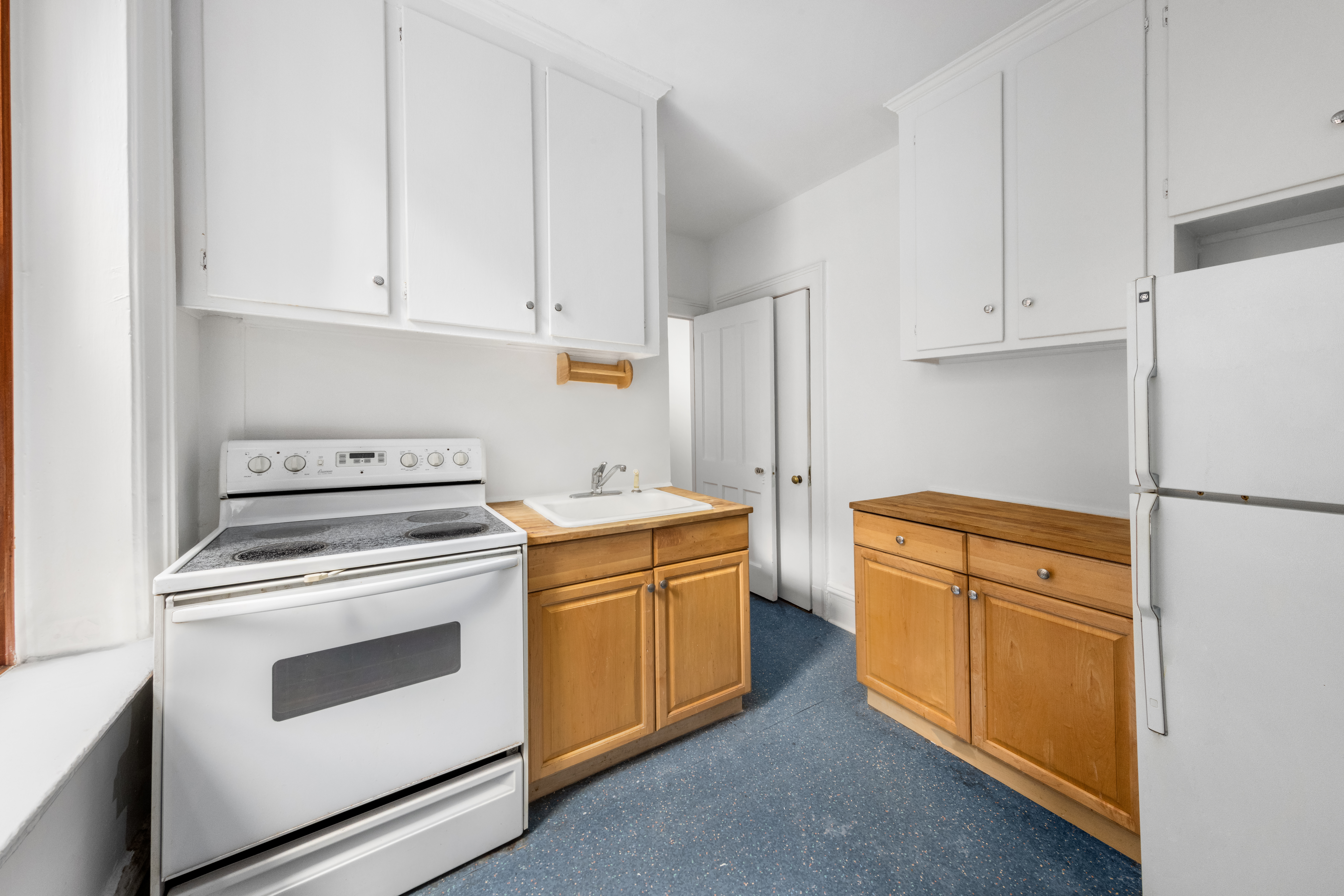 527 West 110th Street, Unit 21 Manhattan, NY 10025 - Photo 5 of 8