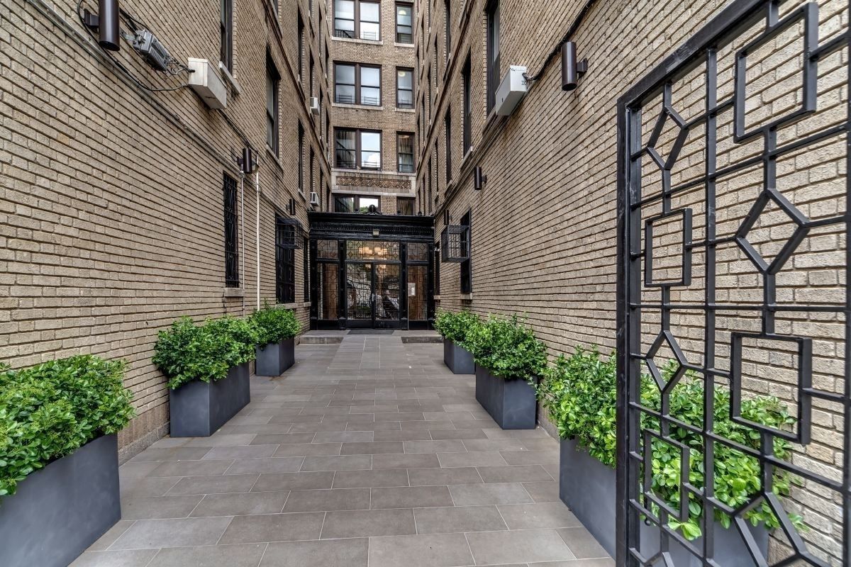 1890 Adam Clayton Powell Jr Boulevard, Unit 6C Manhattan, NY 10026 - Photo 12 of 14