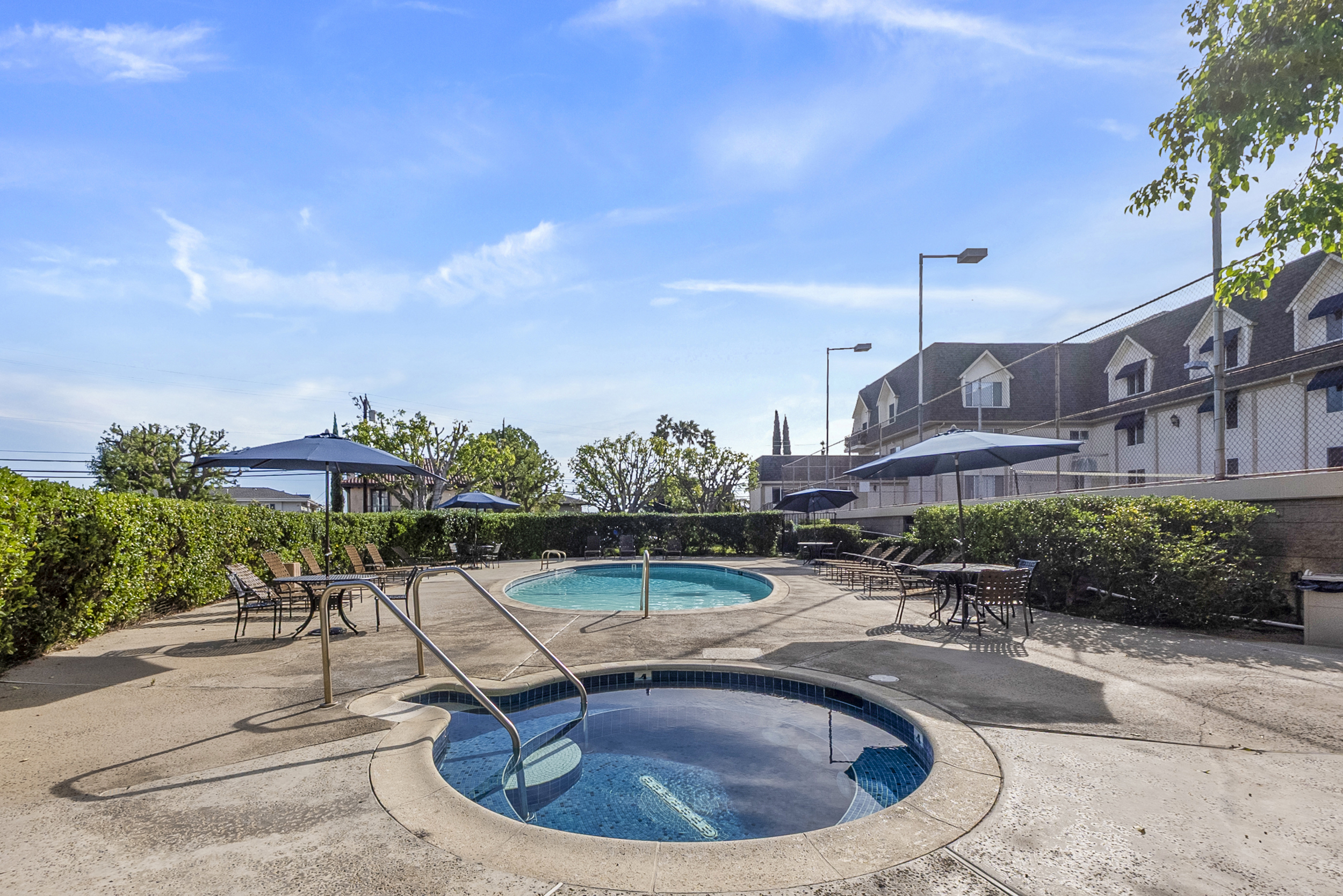 2385 Roscomare Road, Unit E17 Los Angeles, CA 90077 - Photo 19 of 23