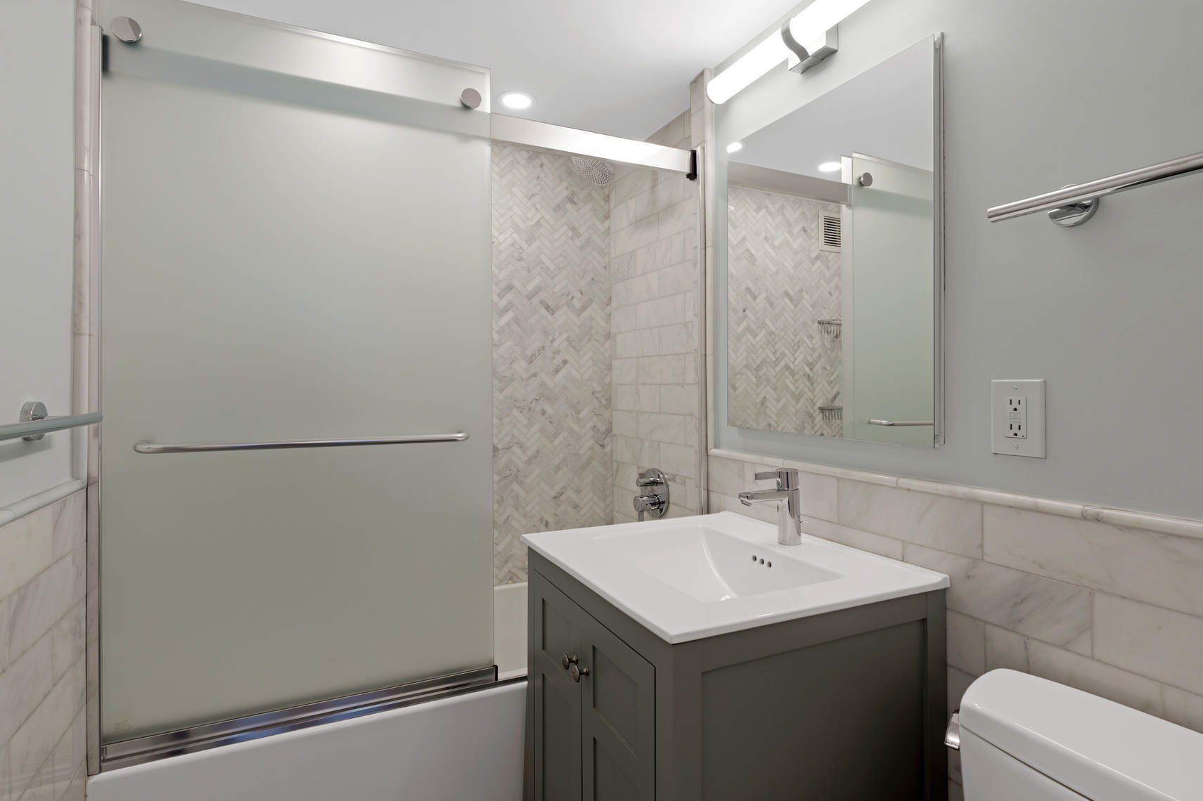 130 East 18th Street, Unit 7N Manhattan, NY 10003 - Photo 10 of 12