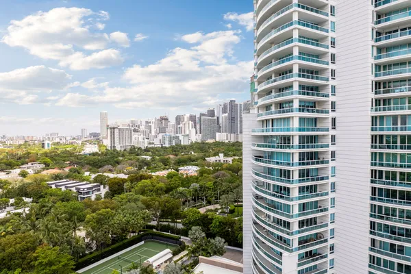 $1,600,000 | 2127 Brickell Avenue, Unit 1805, Miami, FL 33129