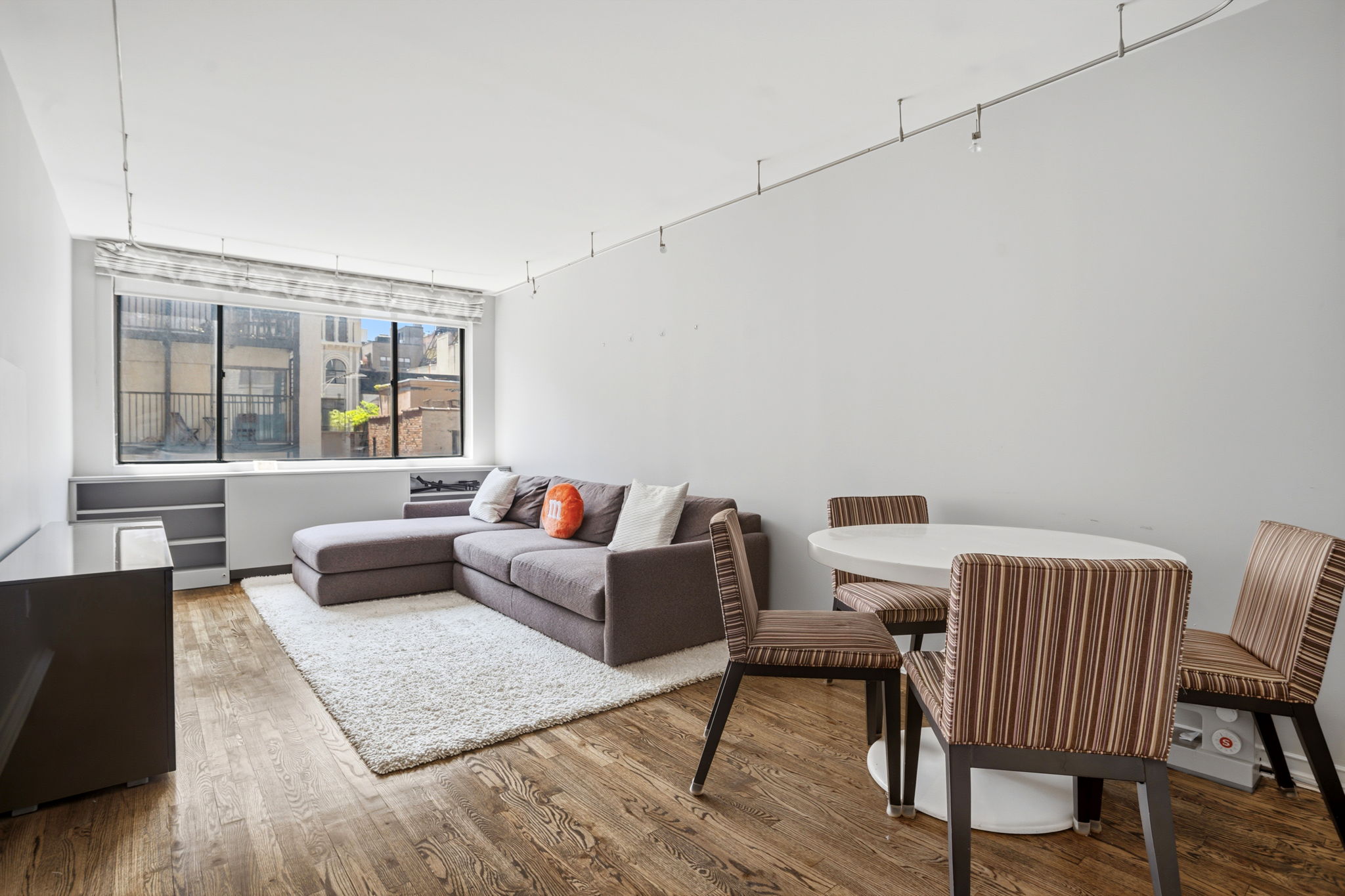 44 East 12th Street, Unit 8B Manhattan, NY 10003 - Photo 8 of 18 Gallery Image 8