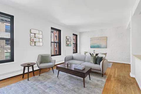 $759,000 | 314 West 94th Street, Unit 5D | Upper West Side