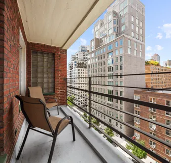 $750,000 | 33 East End Avenue, Unit 9F | Upper East Side