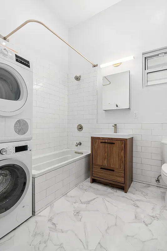 $8,884 | 309 Henry Street, Unit TERRACE | Brooklyn Heights