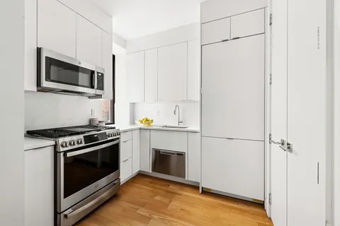 $1,595,000 | 299 Riverside Drive, Unit 2C | Upper West Side