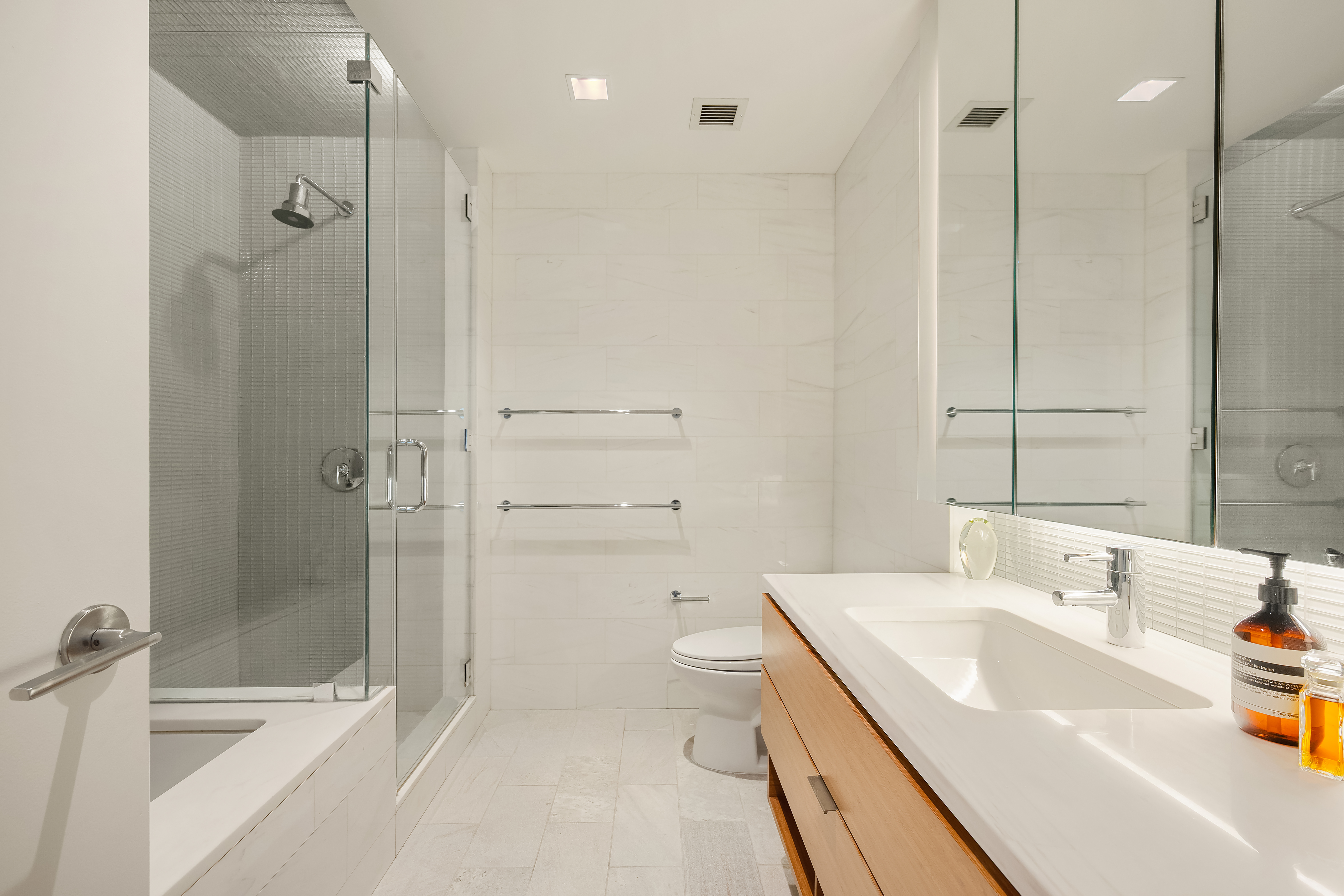 303 East 33rd Street, Unit 7N Manhattan, NY 10016 - Photo 5 of 14