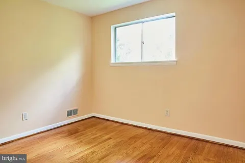 $3,800 | 5719 6th Street North, Arlington, VA 22205