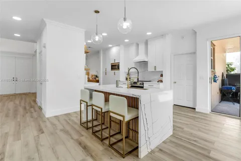 $1,100,000 | 10777 Charleston Place, Cooper City, FL 33026